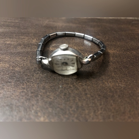 Vintage Caravelle Watch - Picture 2 of 4